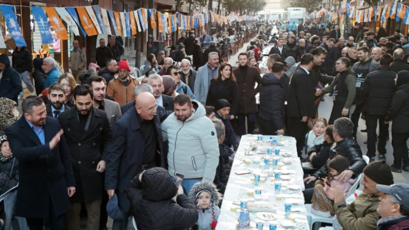 AK Parti İftar'da 10 bin kişiyi buluşturdu